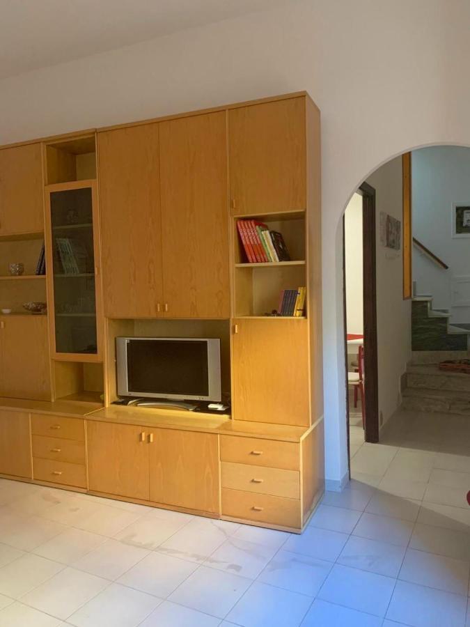 Laura'S House Apartment Cagliari Bagian luar foto
